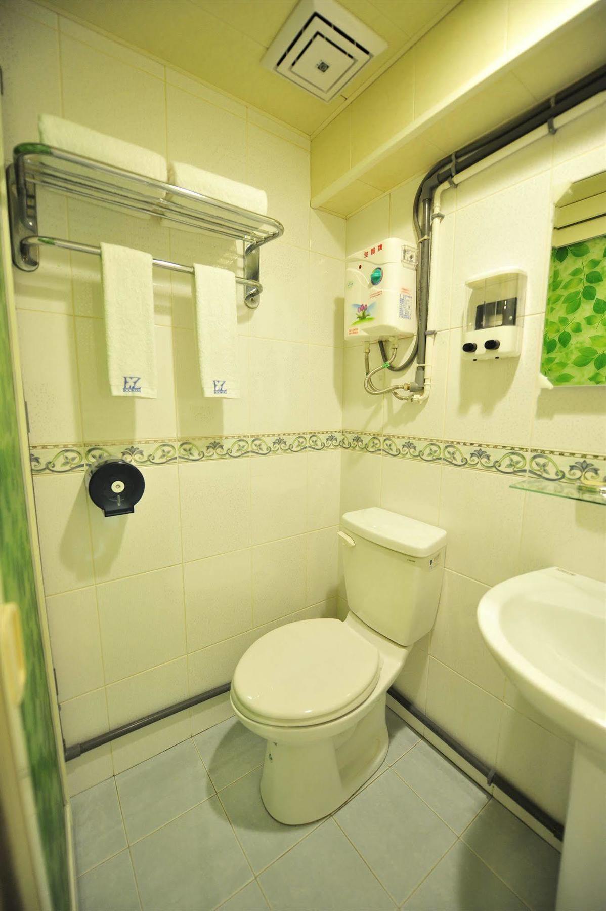 Ezbookers Dunhua Hotell Taipei Exteriör bild
